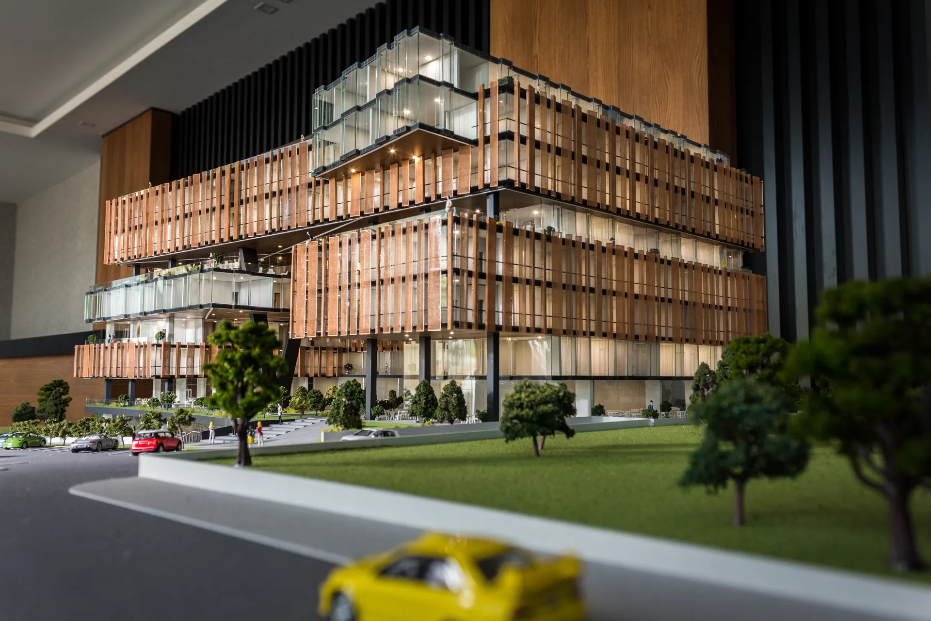 Küçük Atölye - bitbank 1:200 Ölçekli Pleksi ve Ahşap Mimari Maket